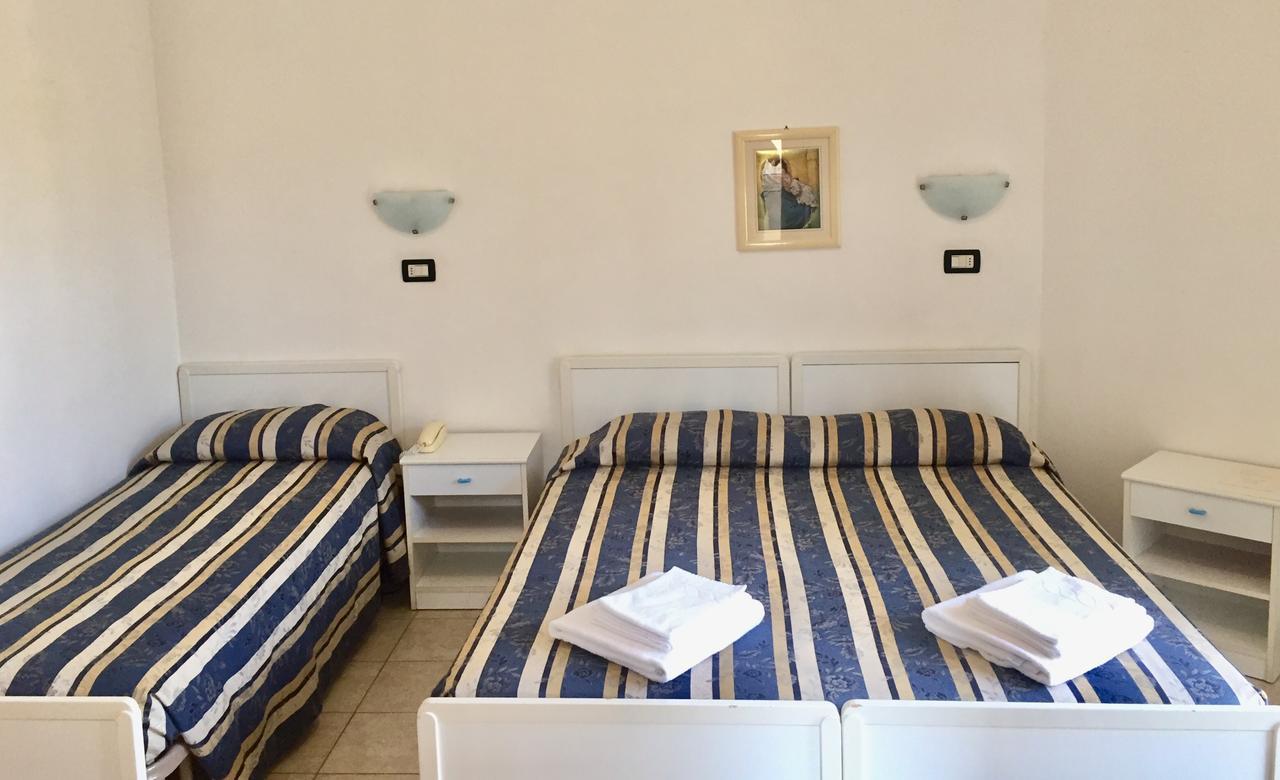 Hotel Aquila Azzurra Rimini Kültér fotó